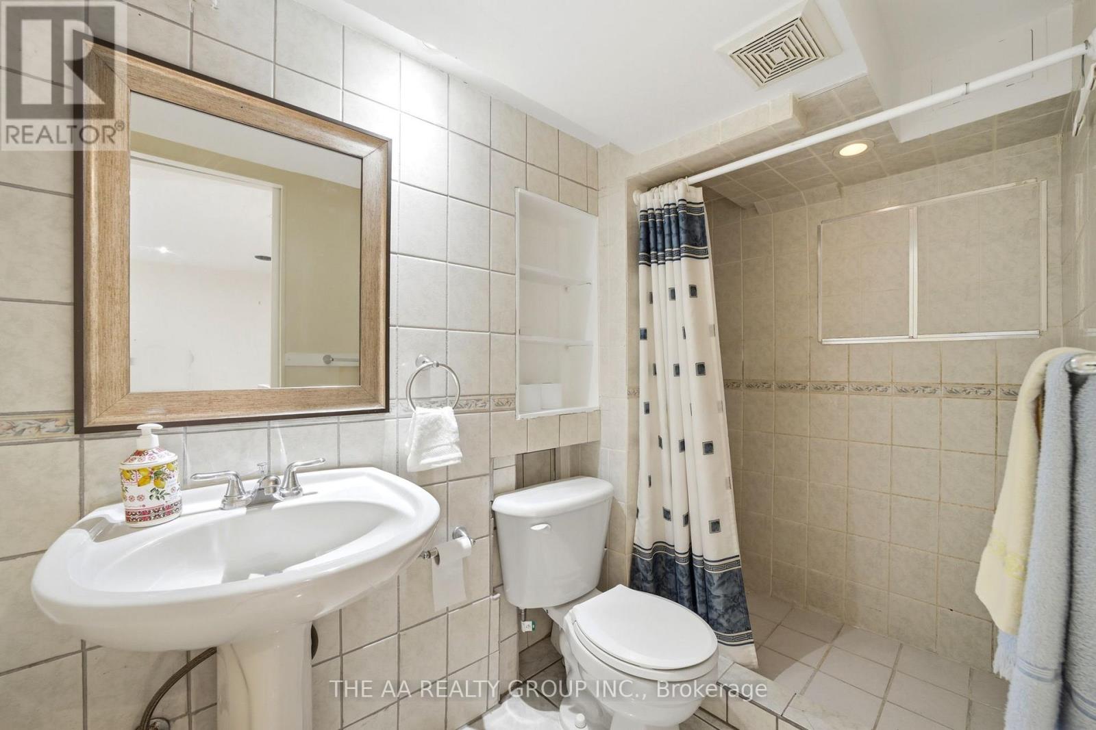 93 San Gabriele Place, Toronto, Ontario  M9L 3A5 - Photo 36 - W13246006