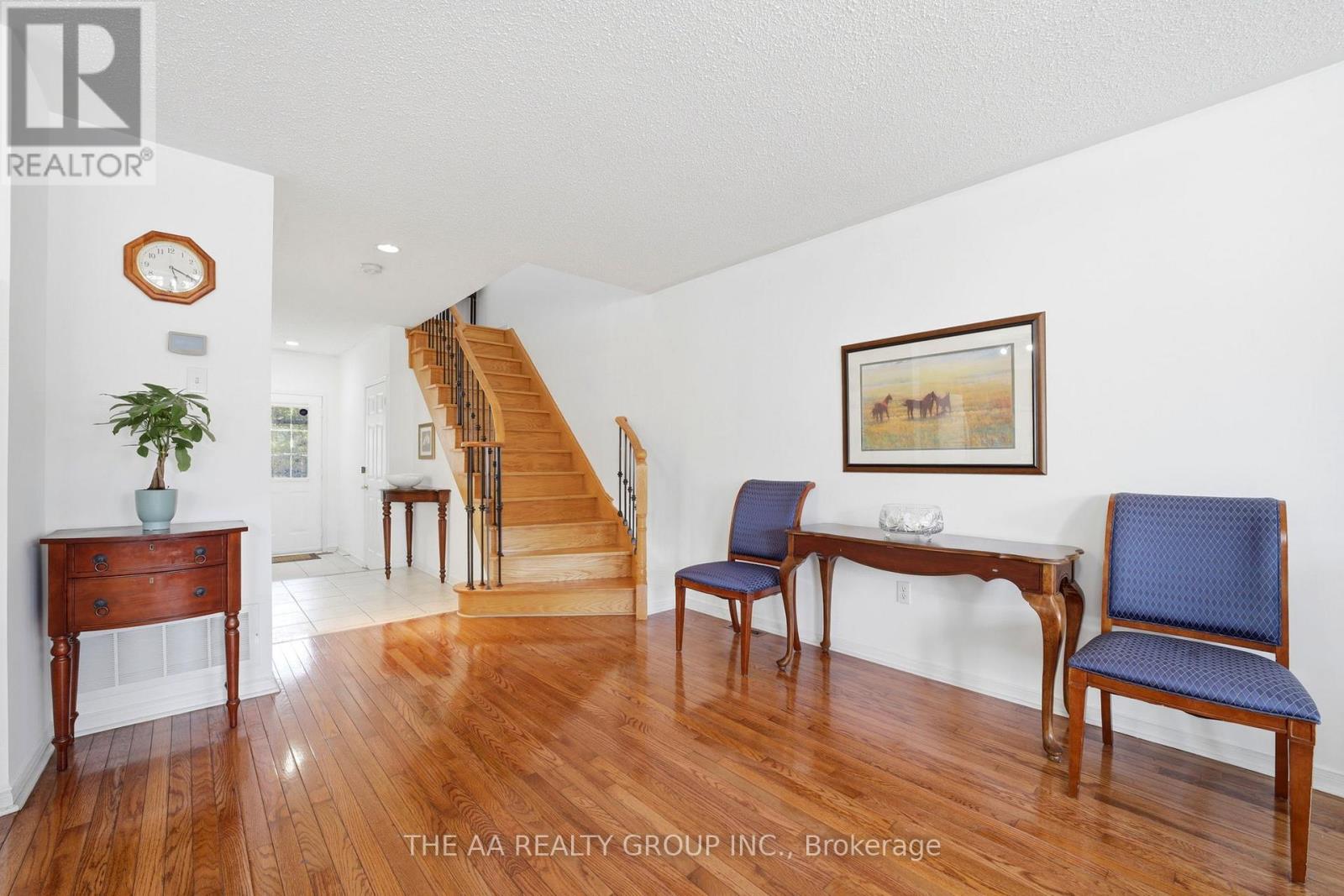 93 San Gabriele Place, Toronto, Ontario  M9L 3A5 - Photo 6 - W13246006