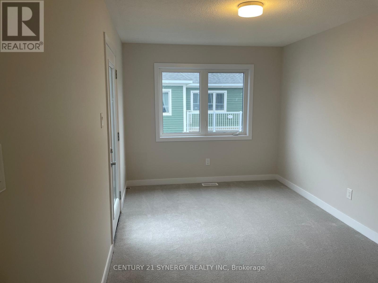 516 Oldenburg Avenue S, Mississauga, Ontario  K0A 2Z0 - Photo 13 - W13246070