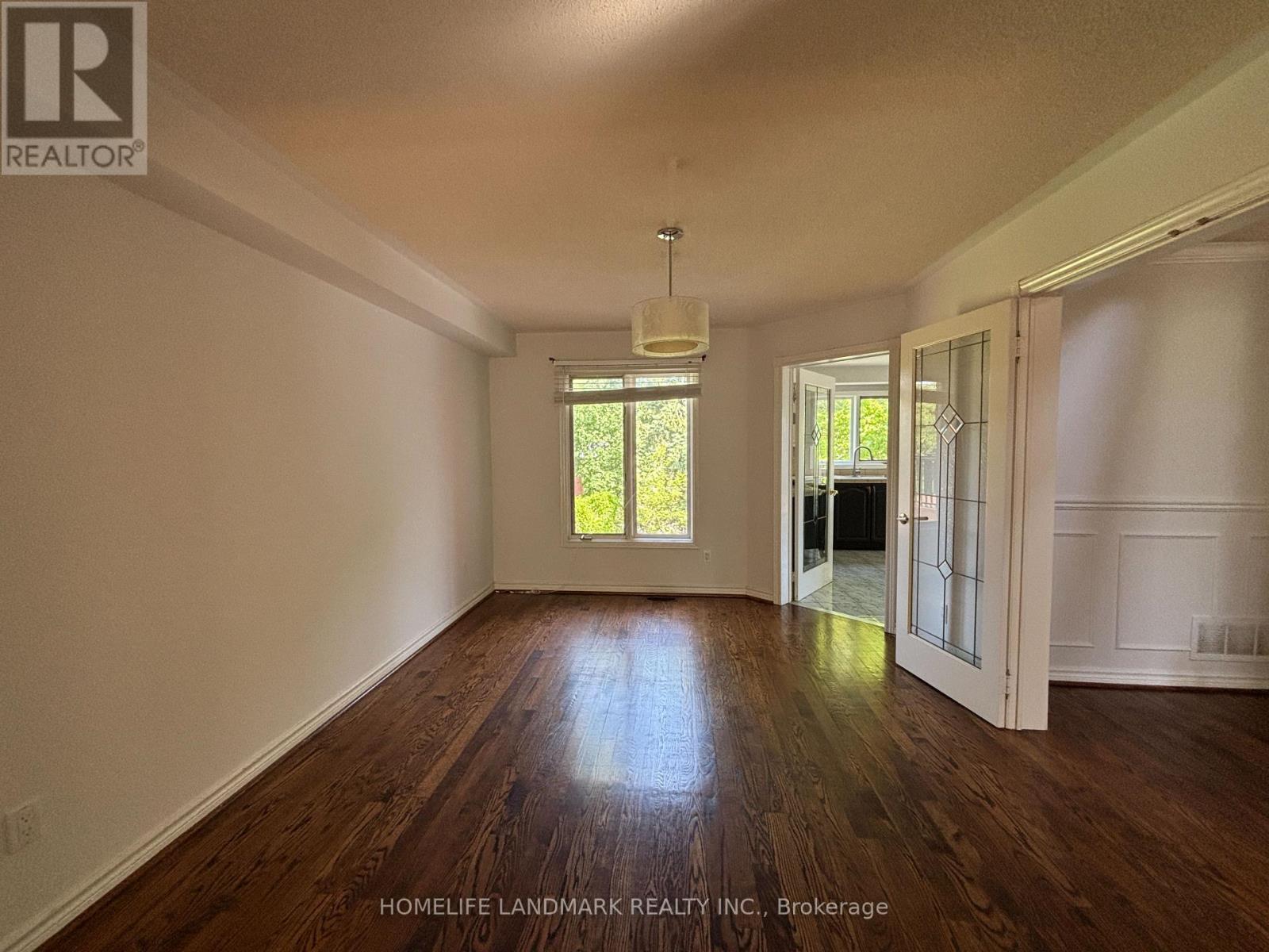 109 Carlyle Crescent, Aurora, Ontario  L4G 6P6 - Photo 4 - N13238210