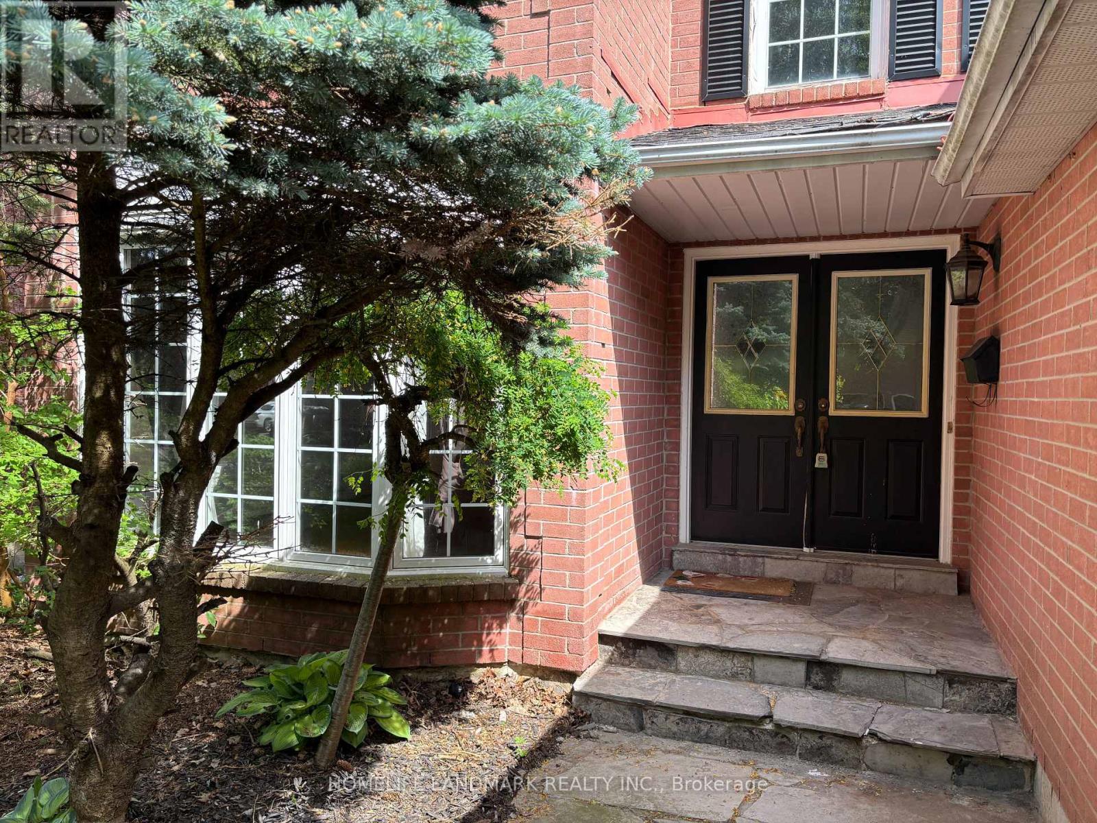 109 Carlyle Crescent, Aurora, Ontario  L4G 6P6 - Photo 2 - N13238210