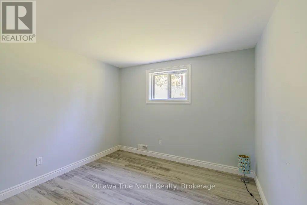 35 Tauvette Street, Ottawa, Ontario  K1B 3A1 - Photo 33 - X13246042