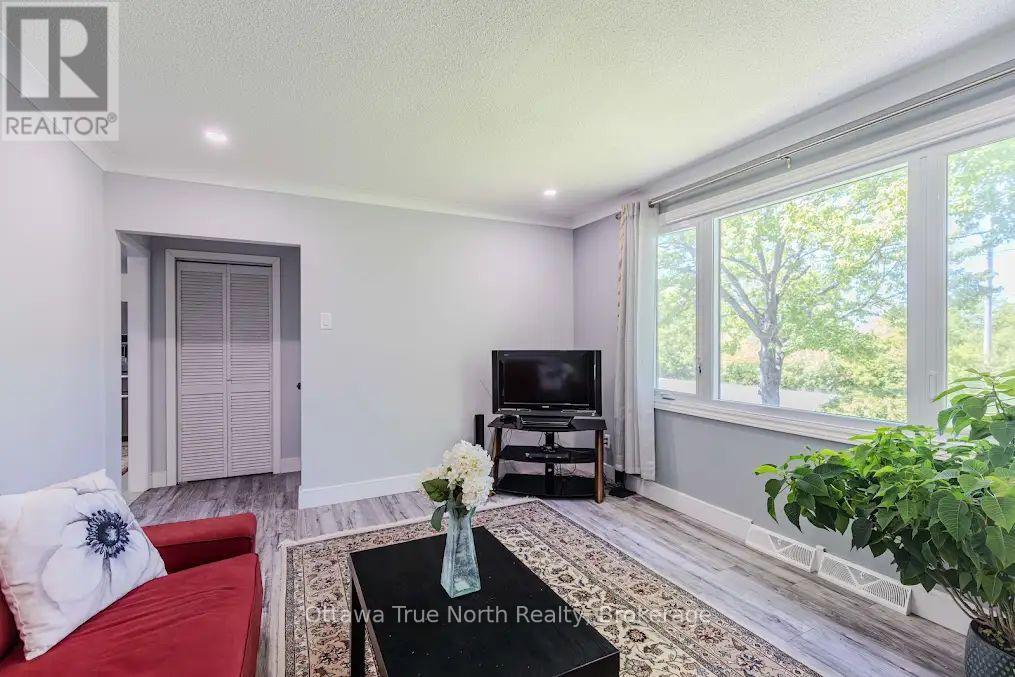 35 Tauvette Street, Ottawa, Ontario  K1B 3A1 - Photo 9 - X13246042