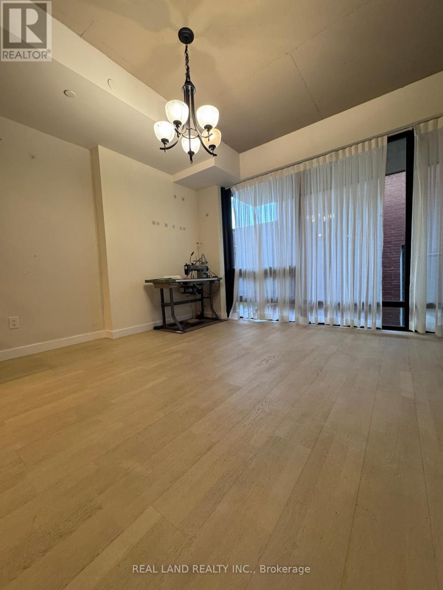 303 - 246 Logan Avenue, Toronto, Ontario  M4M 0E9 - Photo 13 - E13246054