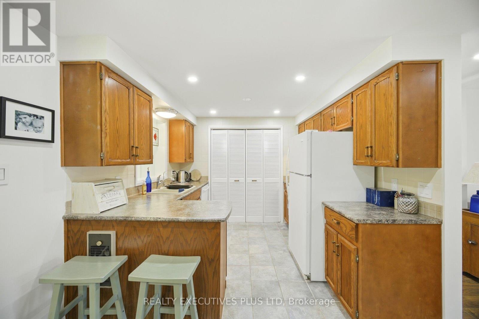 3 Pineview Court, New Tecumseth, Ontario  L0G 1W0 - Photo 16 - N13246030