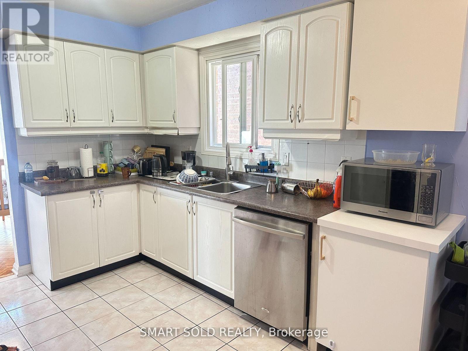 117 Westhampton Drive, Vaughan, Ontario  L4J 7J8 - Photo 3 - N13246044