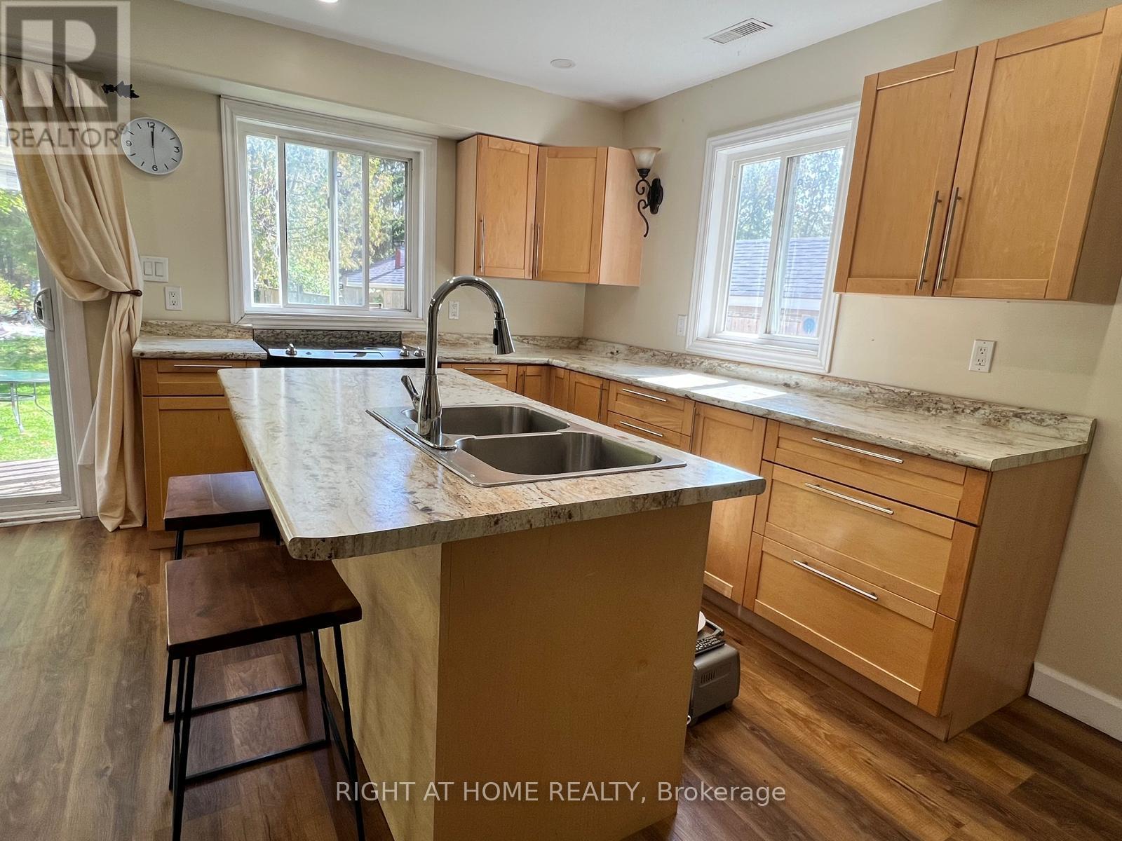 3273 Cove Avenue, Innisfil, Ontario  L9S 2K7 - Photo 4 - N13246058