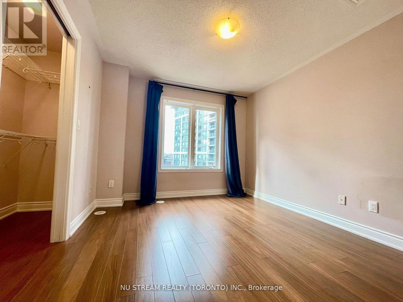 241 South Park Road, Markham, Ontario  L3T 0B6 - Photo 11 - N13246062