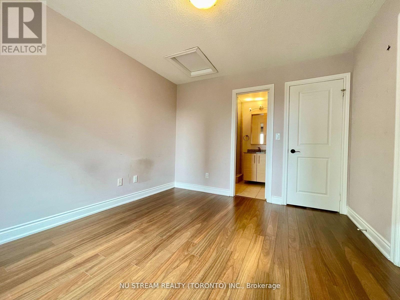 241 South Park Road, Markham, Ontario  L3T 0B6 - Photo 12 - N13246062