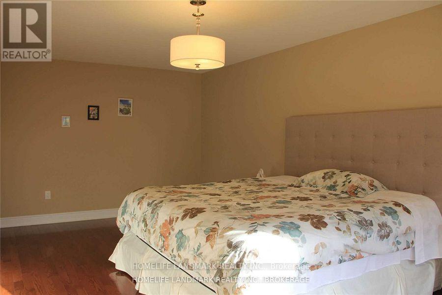 2245 Carm Drive, Oakville, Ontario  L6M 0H8 - Photo 5 - W13246032