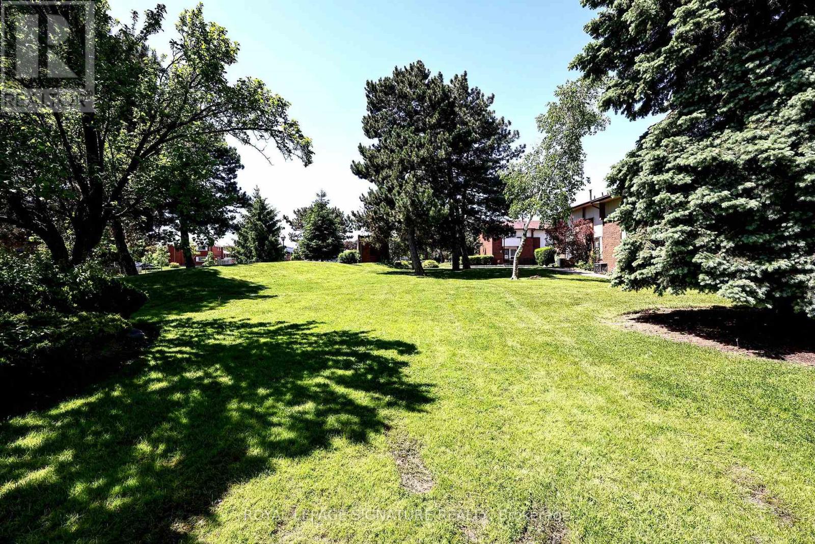 53 - 3665 Flamewood Drive, Mississauga, Ontario  L4Y 3P5 - Photo 2 - W13246060