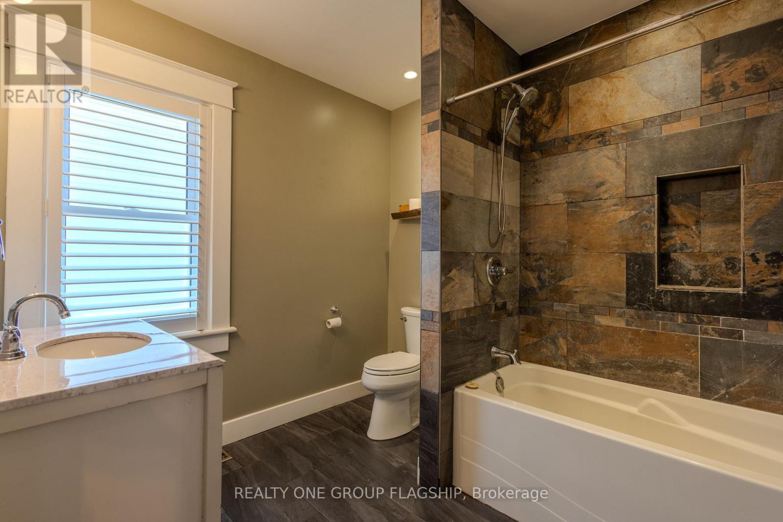 4774 Third Avenue, Niagara Falls, Ontario  L2E 4L6 - Photo 10 - X13246072