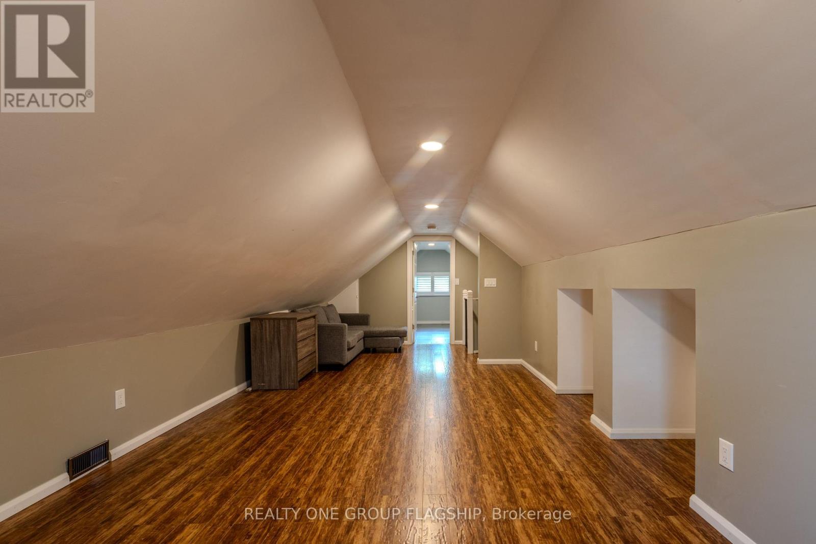 4774 Third Avenue, Niagara Falls, Ontario  L2E 4L6 - Photo 20 - X13246072