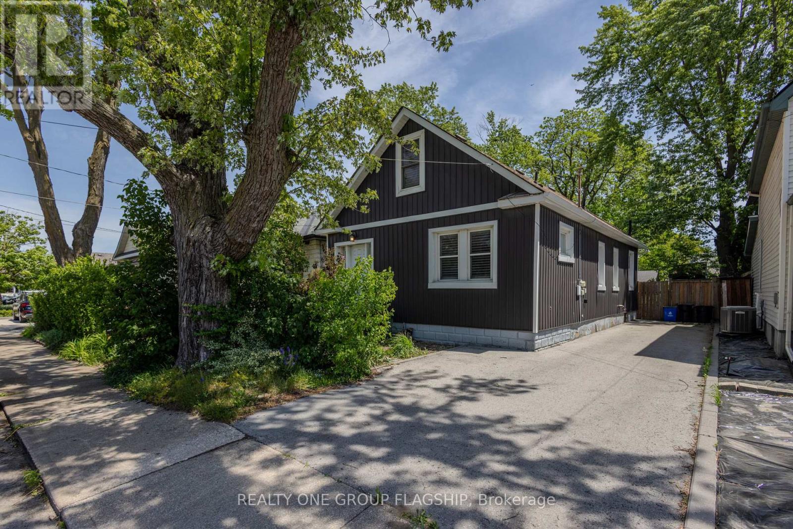 4774 Third Avenue, Niagara Falls, Ontario  L2E 4L6 - Photo 3 - X13246072