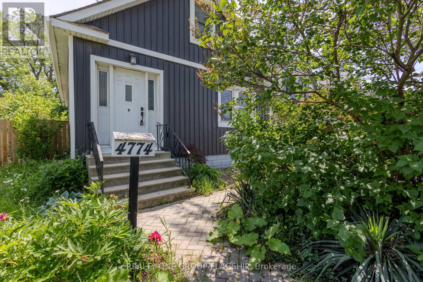 4774 Third Avenue, Niagara Falls, Ontario  L2E 4L6 - Photo 4 - X13246072