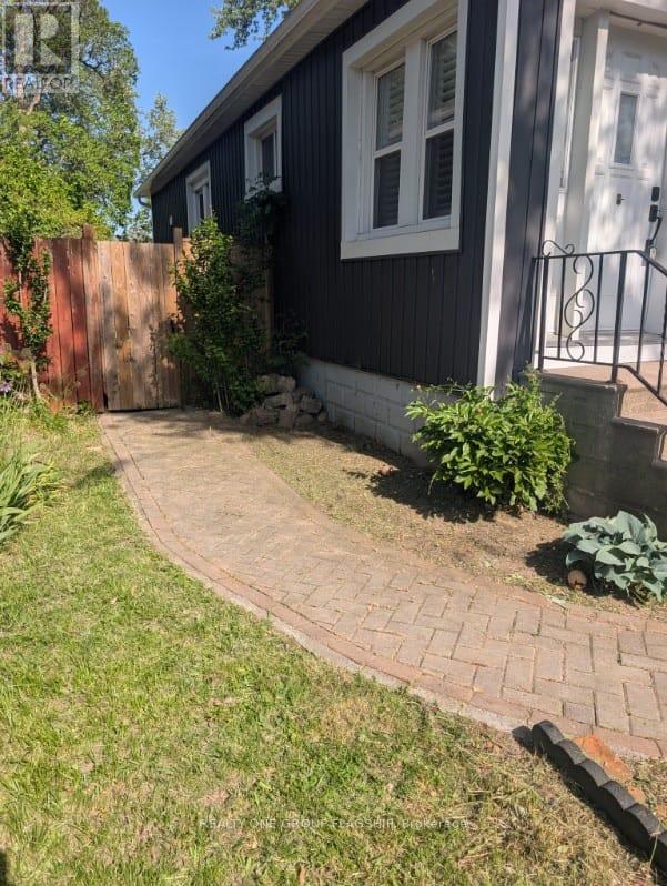 4774 Third Avenue, Niagara Falls, Ontario  L2E 4L6 - Photo 5 - X13246072