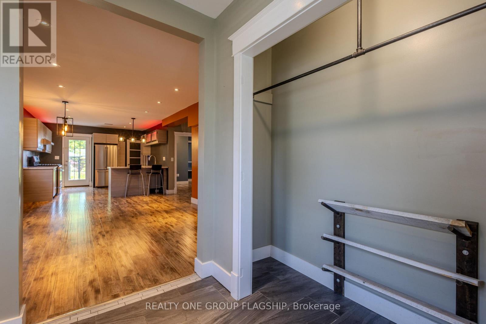 4774 Third Avenue, Niagara Falls, Ontario  L2E 4L6 - Photo 7 - X13246072
