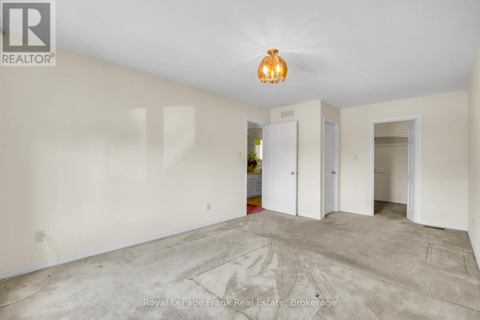 311 Cumberland Court, Oshawa, Ontario  L1H 8E7 - Photo 11 - E13246116