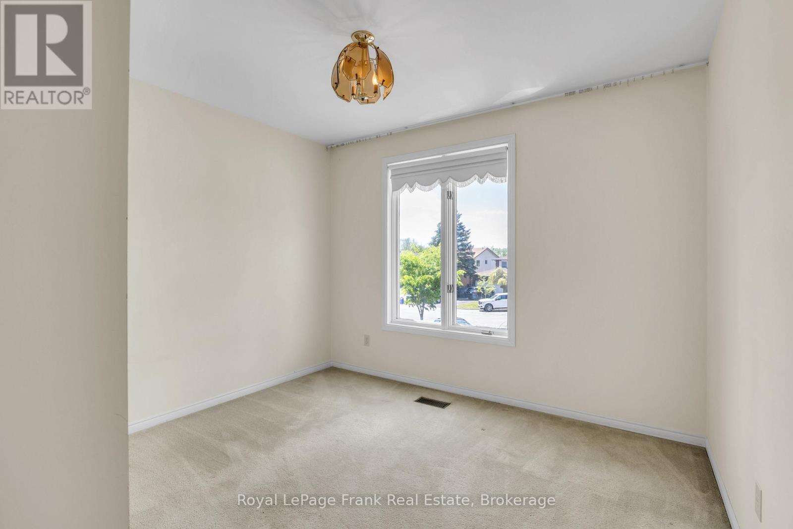 311 Cumberland Court, Oshawa, Ontario  L1H 8E7 - Photo 15 - E13246116