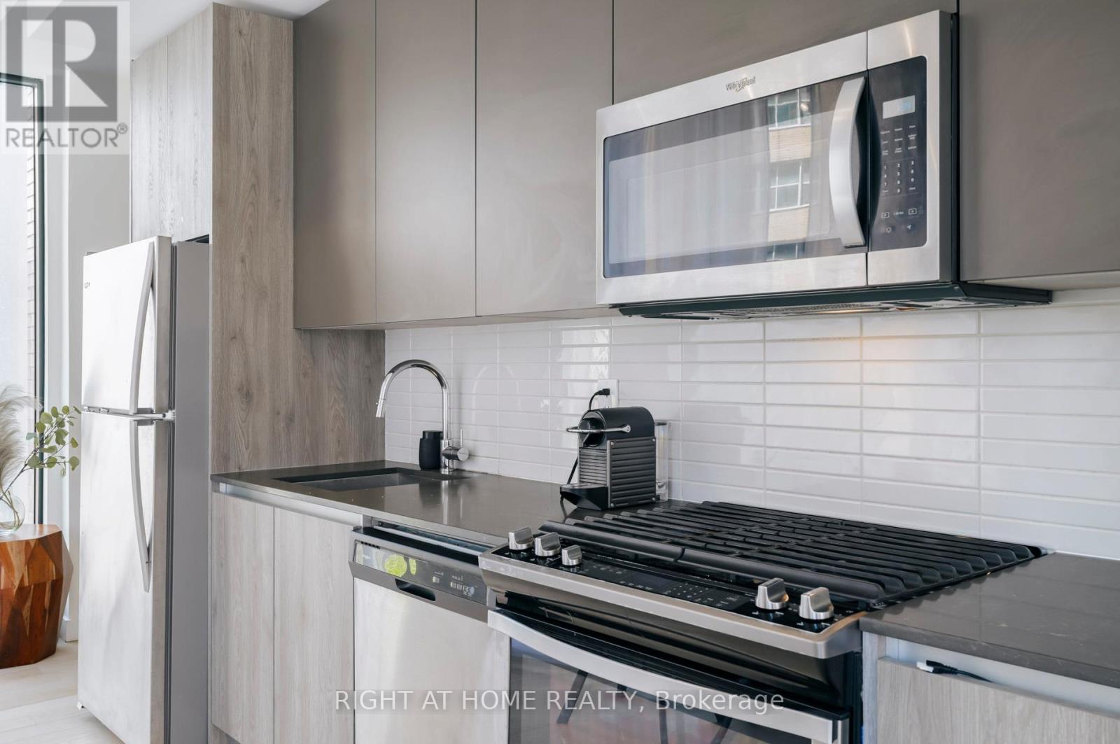 210 - 2a Church Street, Toronto, Ontario  M5E 0E1 - Photo 6 - C13246138