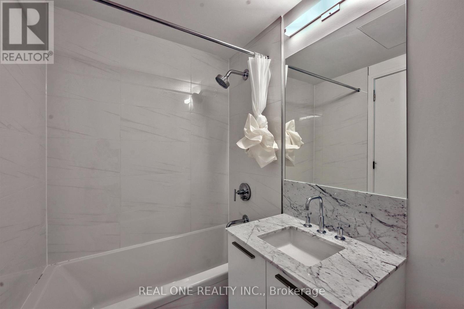 2913 - 3 Gloucester Street, Toronto, Ontario  M4Y 0C6 - Photo 10 - C13246156