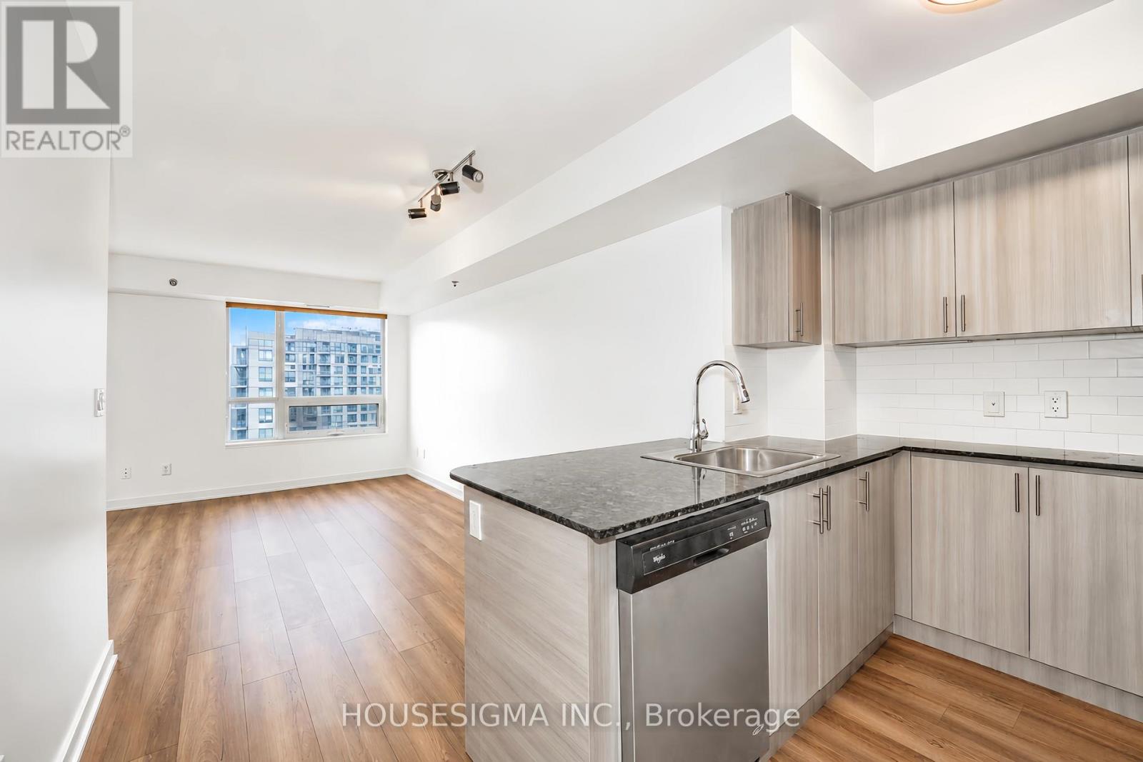 1713 - 185 Bonis Avenue, Toronto, Ontario  M1T 0A4 - Photo 8 - E13246160