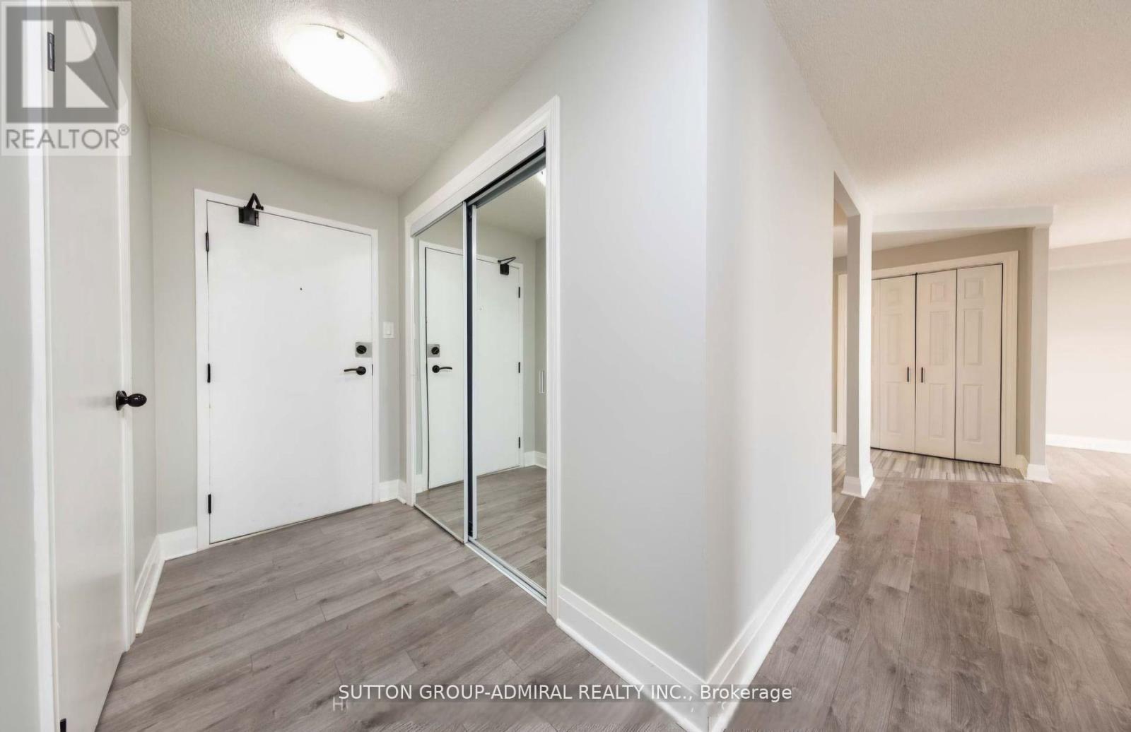 1005 - 50 Inverlochy Boulevard, Markham, Ontario  L3T 4T6 - Photo 4 - N13246096
