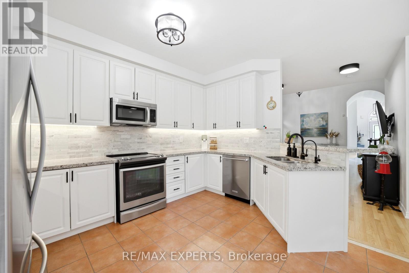 23 Shadetree Crescent, Vaughan, Ontario  L4H 1Y3 - Photo 9 - N13246112