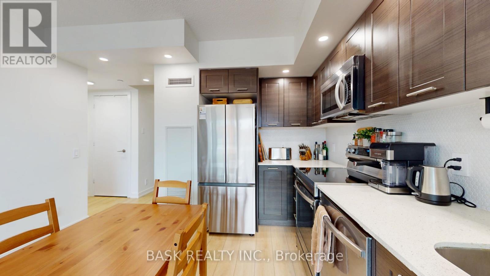 406 - 2220 Lake Shore Boulevard W, Toronto, Ontario  M8V 0C1 - Photo 4 - W13246106