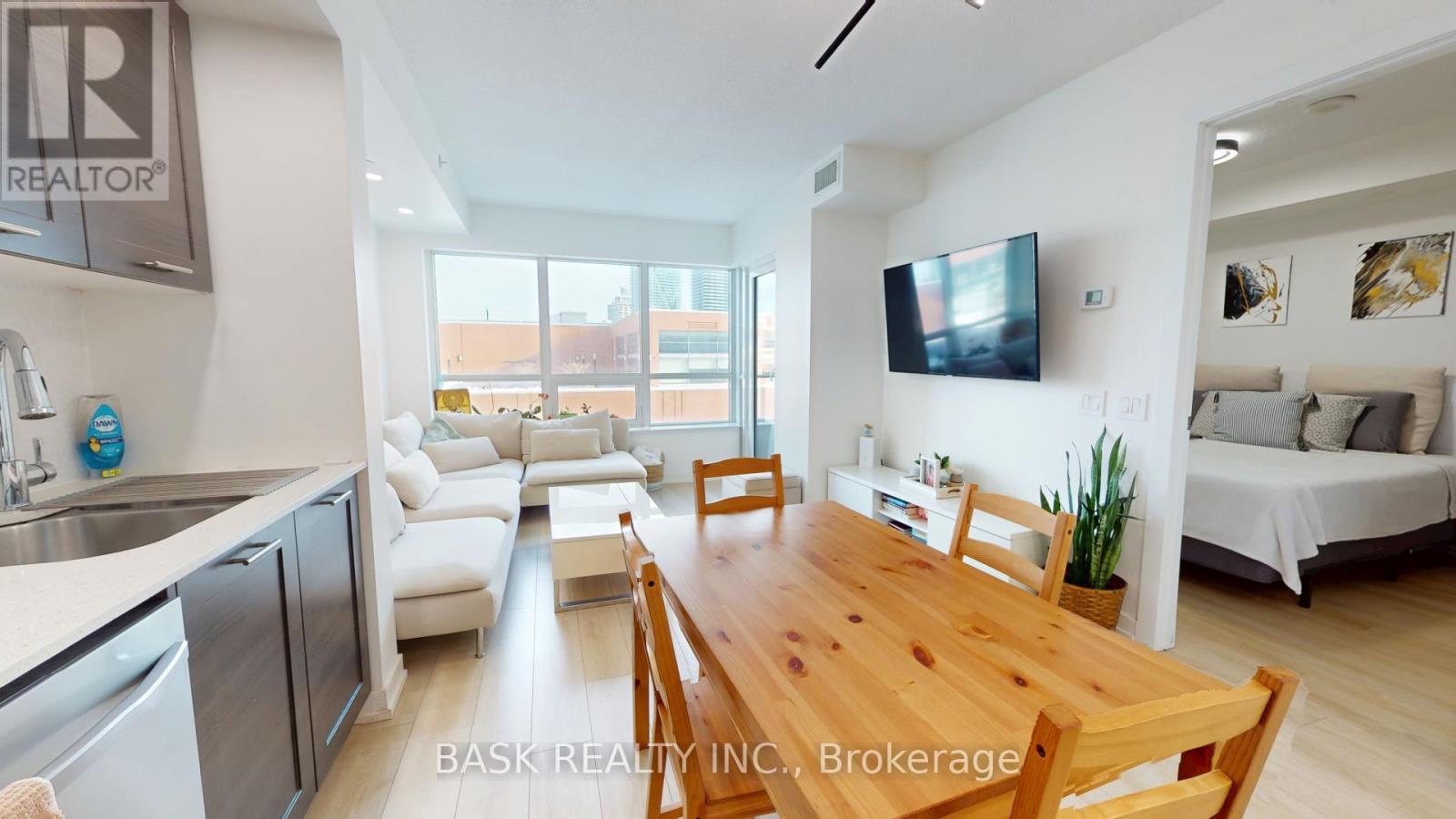 406 - 2220 Lake Shore Boulevard W, Toronto, Ontario  M8V 0C1 - Photo 5 - W13246106