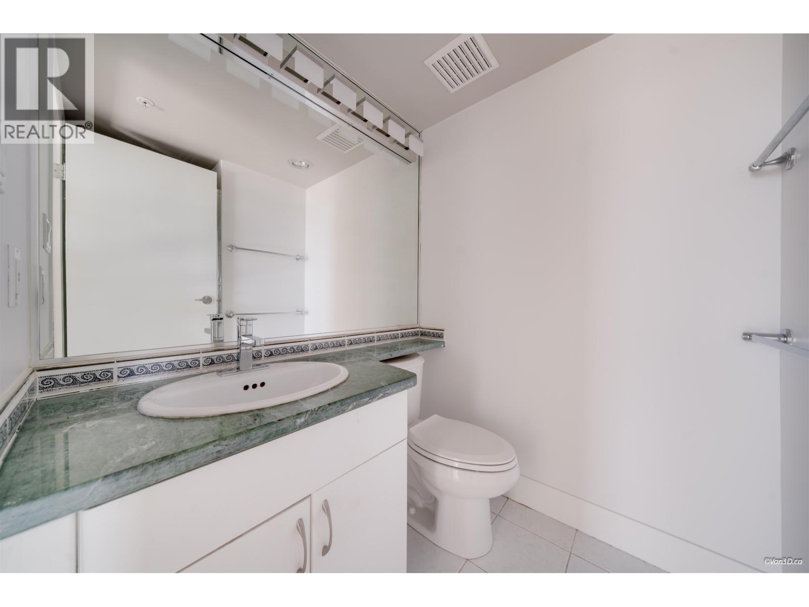 2206 1201 Marinaside Crescent, Vancouver, British Columbia  V6Z 2V2 - Photo 13 - R3132360