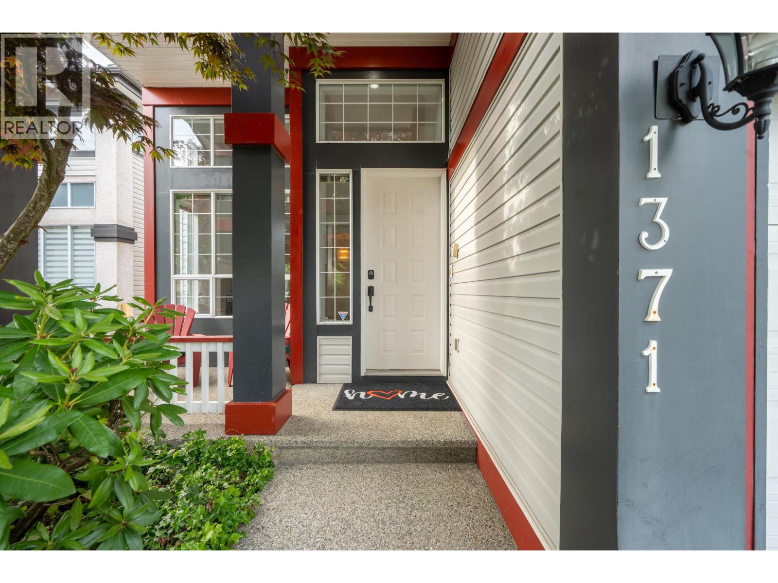 1371 Po Avenue, Port Coquitlam, British Columbia  V3B 7Y2 - Photo 2 - R3131445