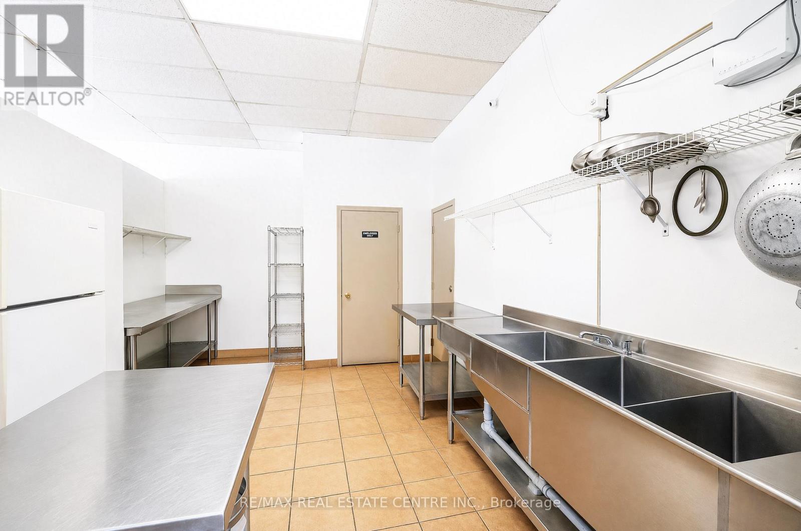1139-1175 University Avenue W, Windsor, Ontario  N9A 5T1 - Photo 19 - X13246134