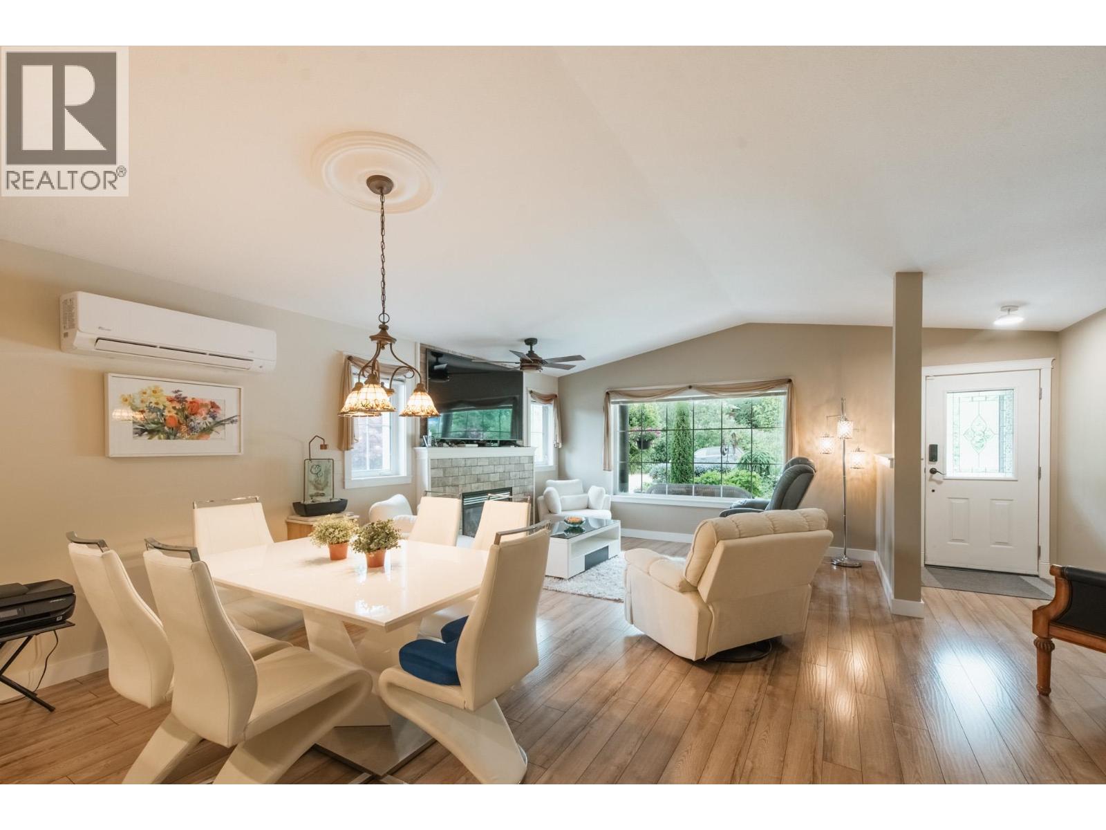 6319 Tower Street, Sechelt, British Columbia  V7Z 0T7 - Photo 11 - R3132385