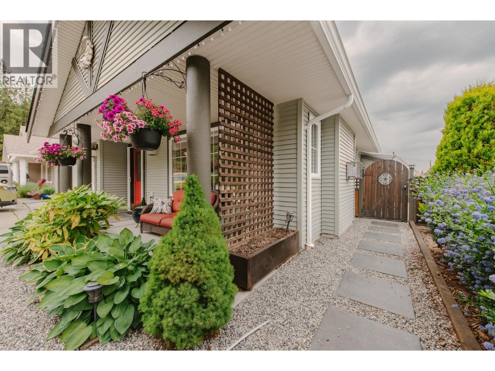 6319 Tower Street, Sechelt, British Columbia  V7Z 0T7 - Photo 36 - R3132385