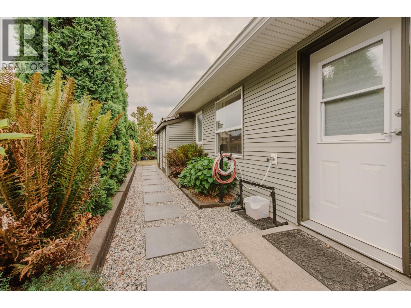 6319 Tower Street, Sechelt, British Columbia  V7Z 0T7 - Photo 37 - R3132385