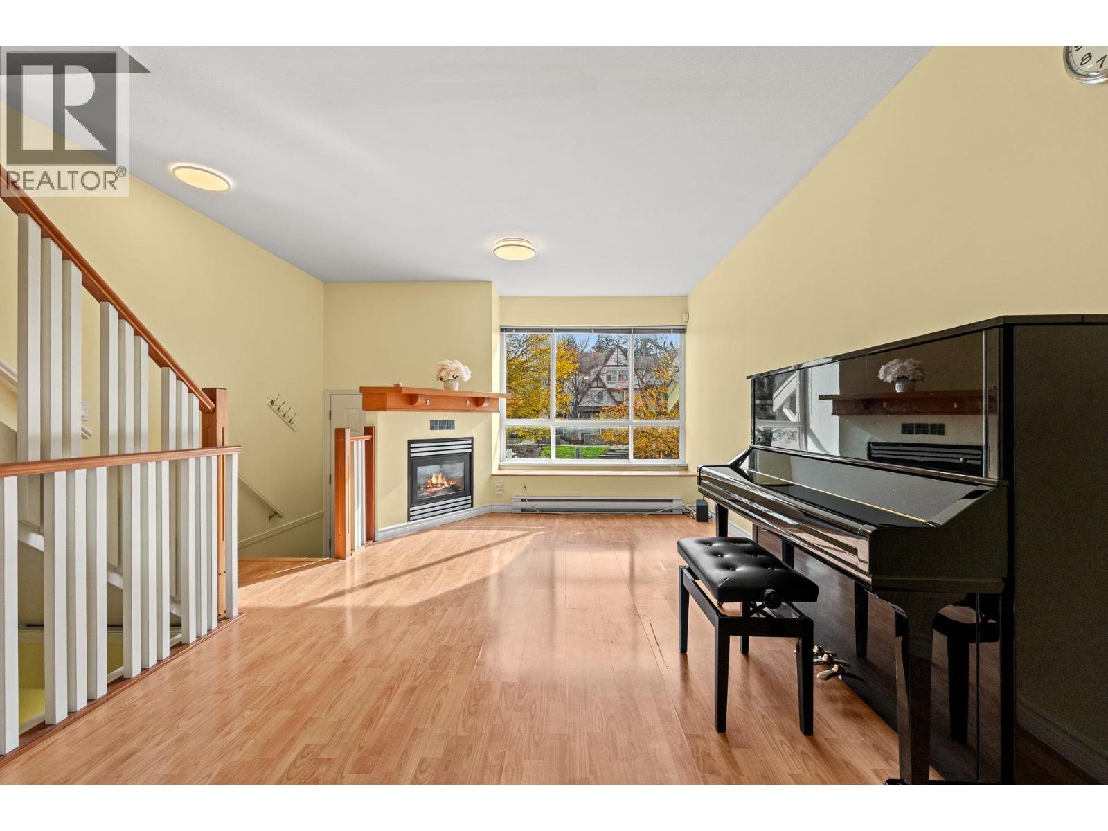 7393 Magnolia Terrace, Burnaby, British Columbia  V5E 4M3 - Photo 3 - R3131432