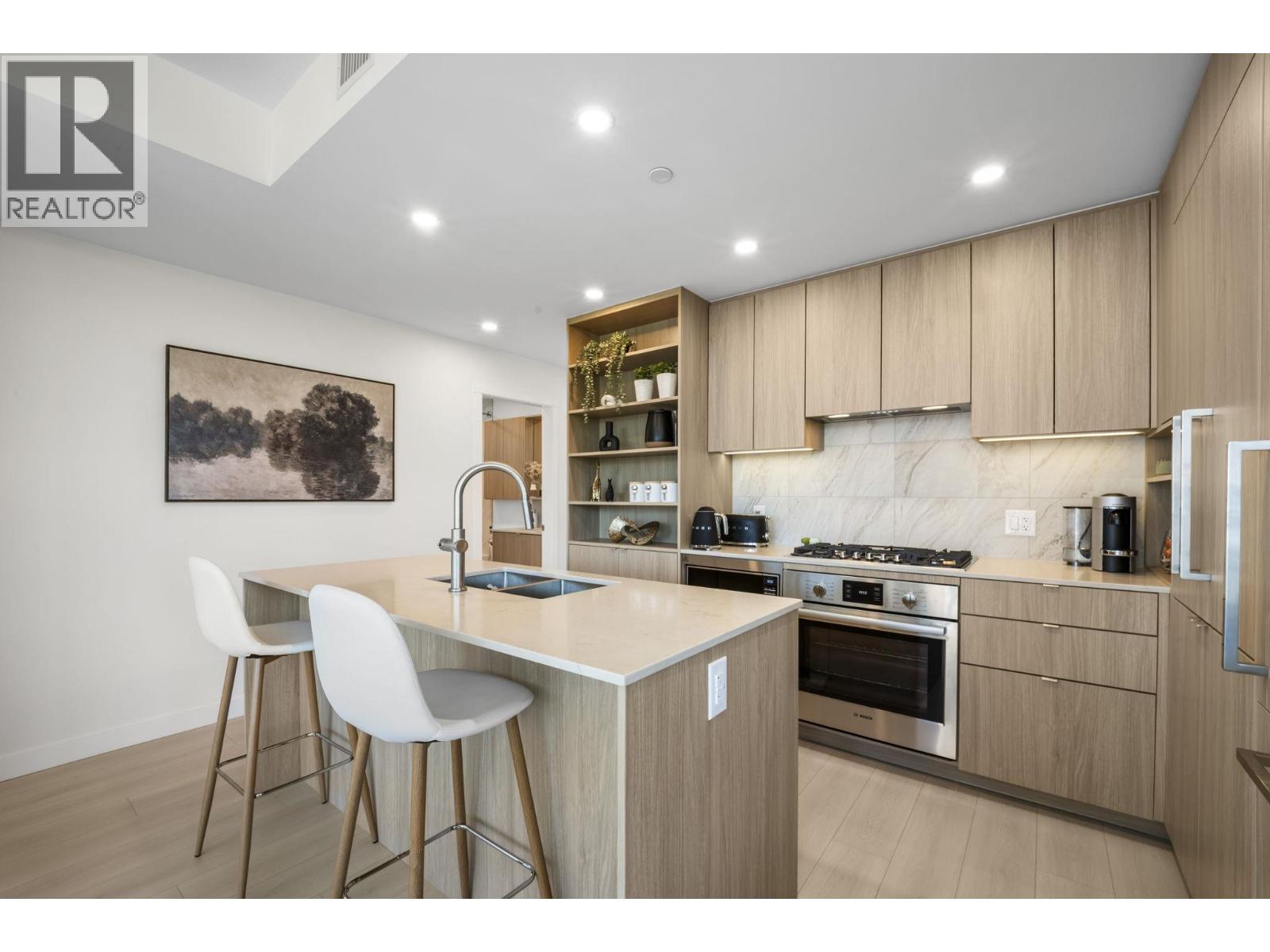 1705 626 Claremont Street, Coquitlam, British Columbia  V3J 0T1 - Photo 4 - R3098045