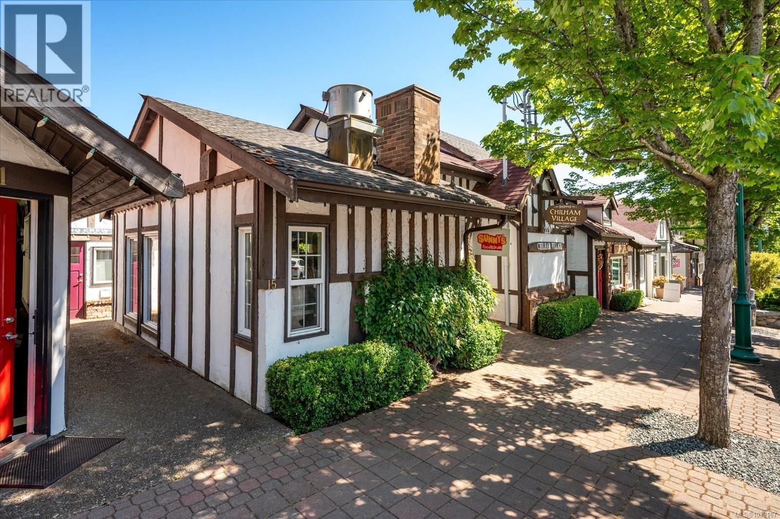 14&15 221 Second Ave W