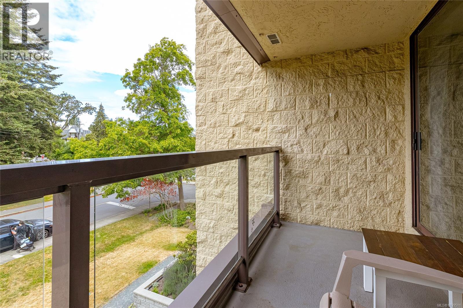 310 1745 Leighton Rd, Victoria, British Columbia  V8R 6R6 - Photo 22 - 1039511