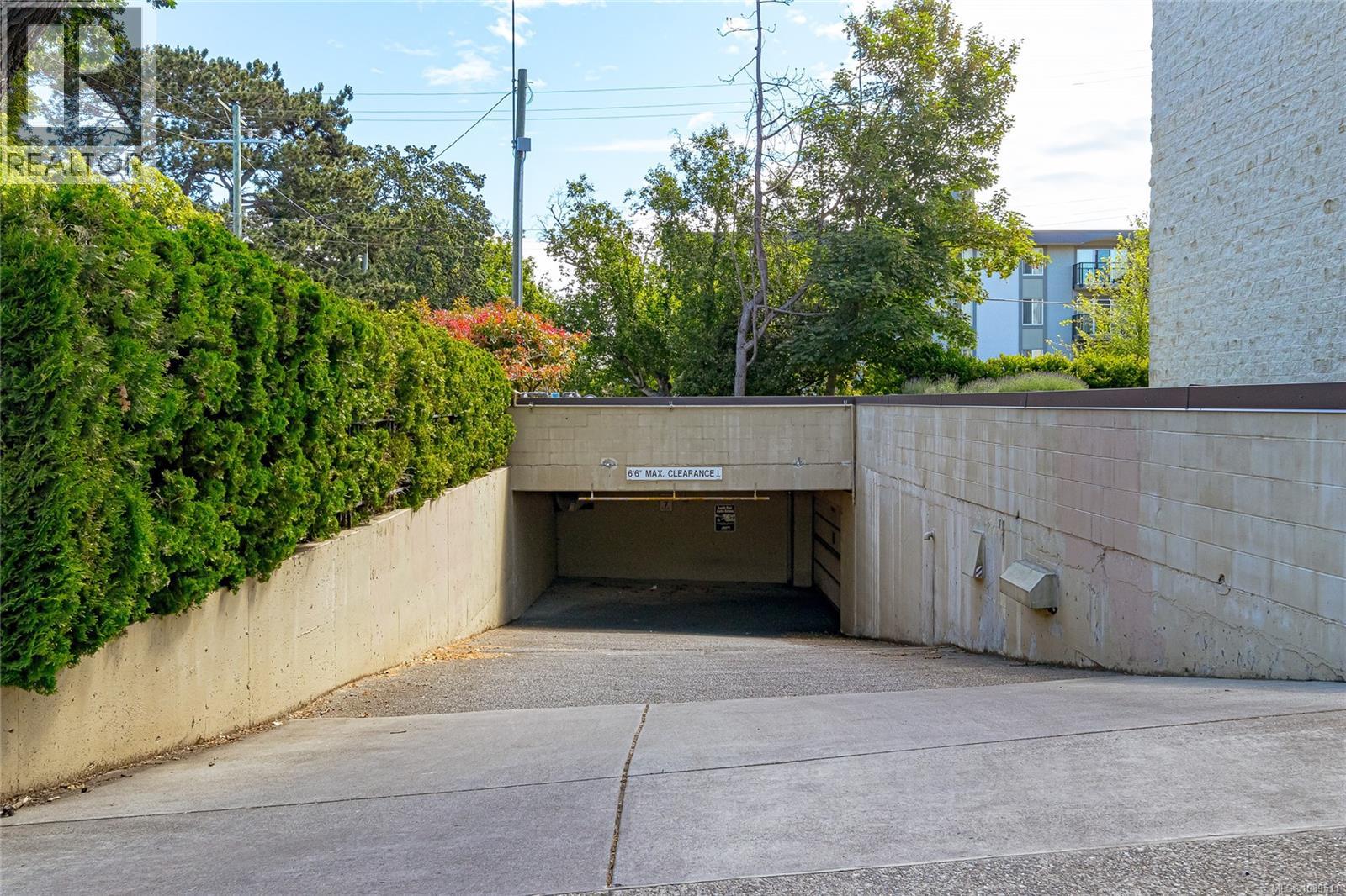310 1745 Leighton Rd, Victoria, British Columbia  V8R 6R6 - Photo 30 - 1039511