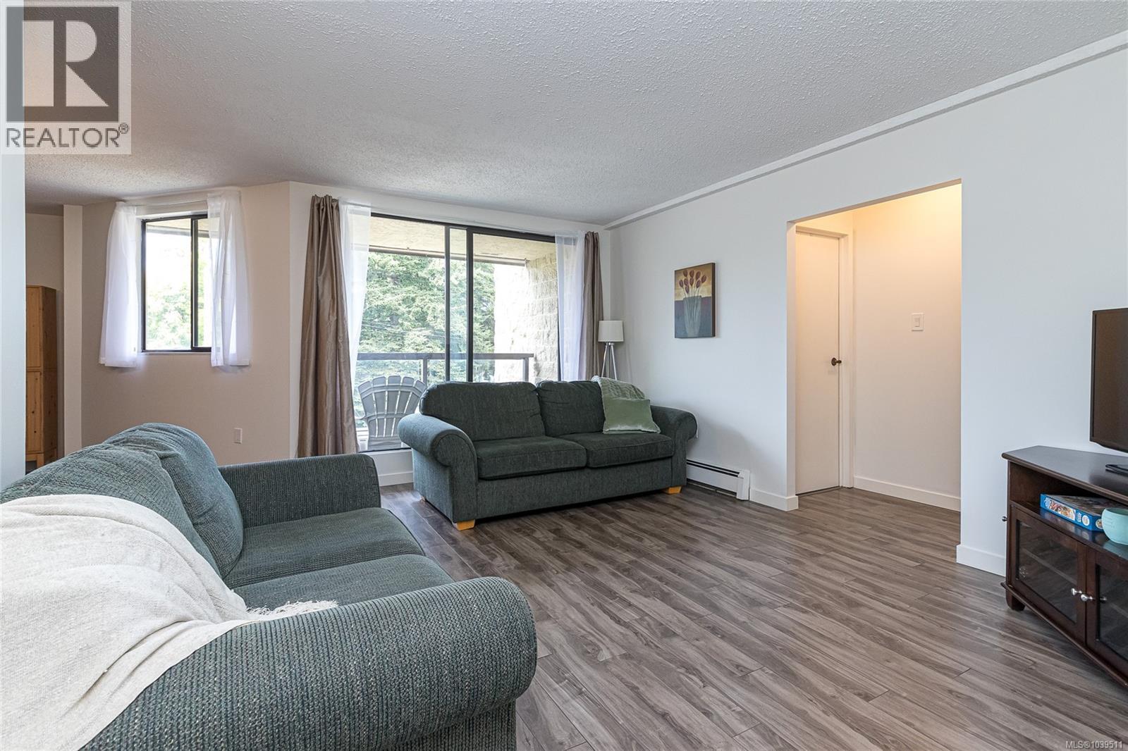 310 1745 Leighton Rd, Victoria, British Columbia  V8R 6R6 - Photo 7 - 1039511