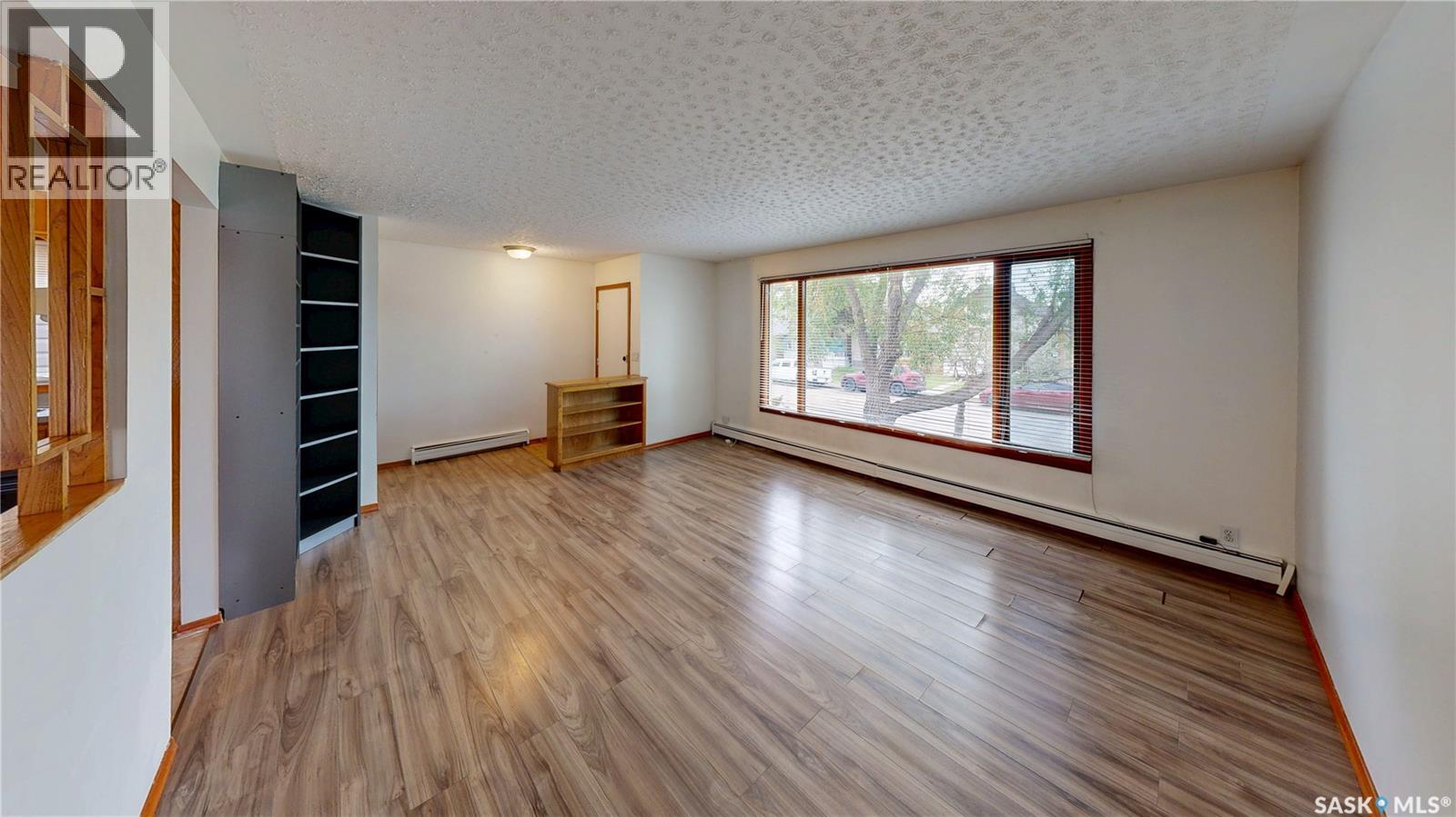 2133 Broder Street, Regina, Saskatchewan  S4N 3S5 - Photo 2 - SK038400