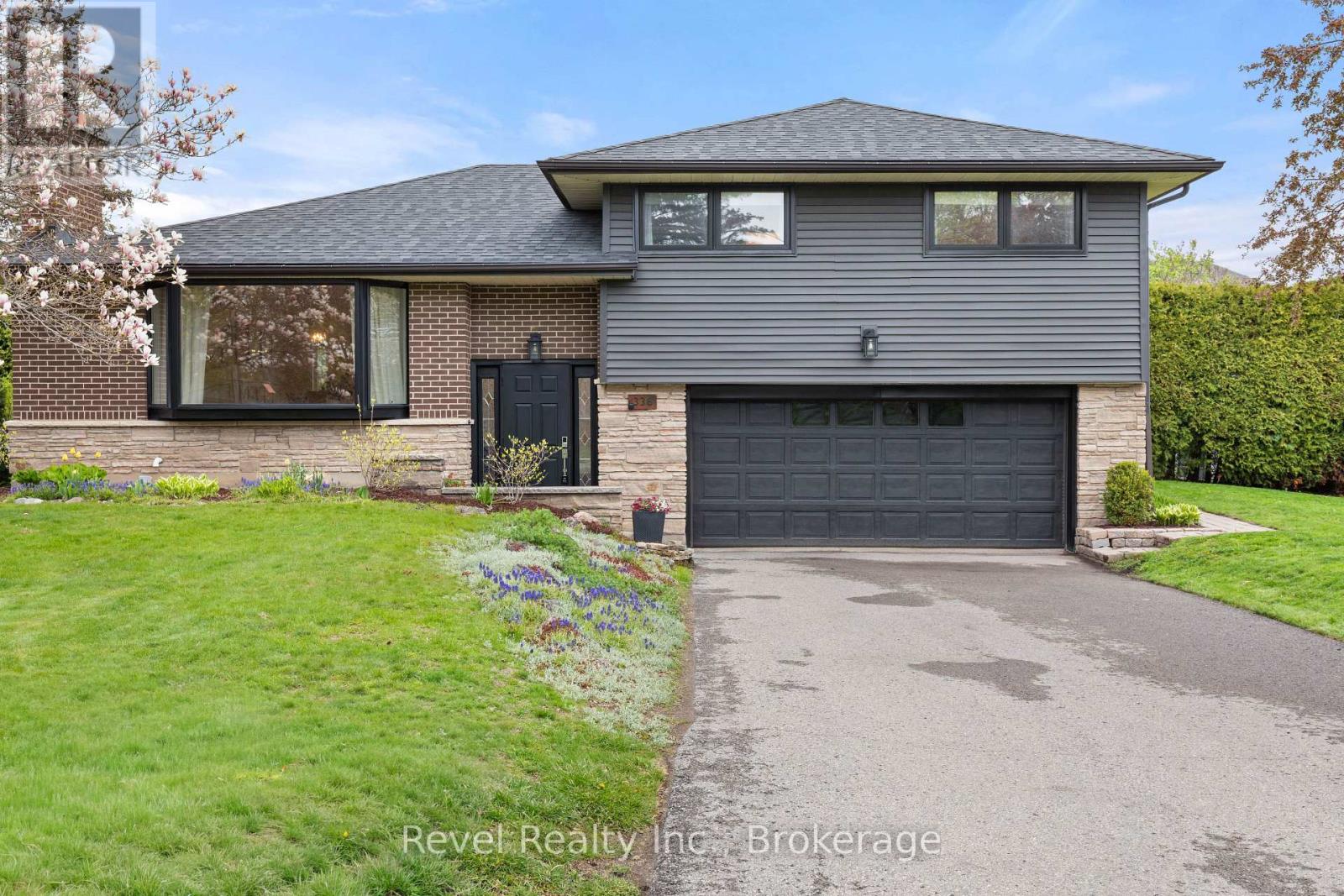 336 MEADOW STREET, Oshawa, Ontario