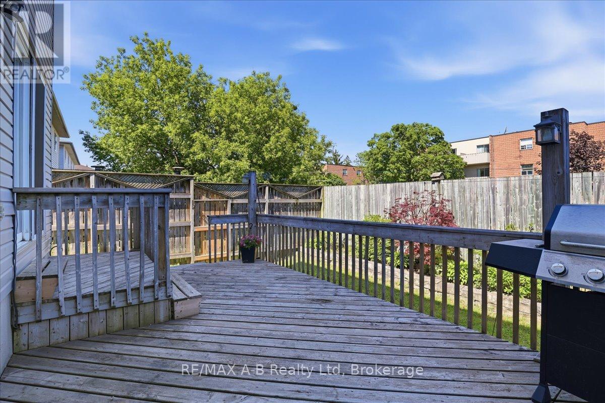 528 Nelson Street W, Stratford, Ontario  N5A 2K8 - Photo 35 - X13238388
