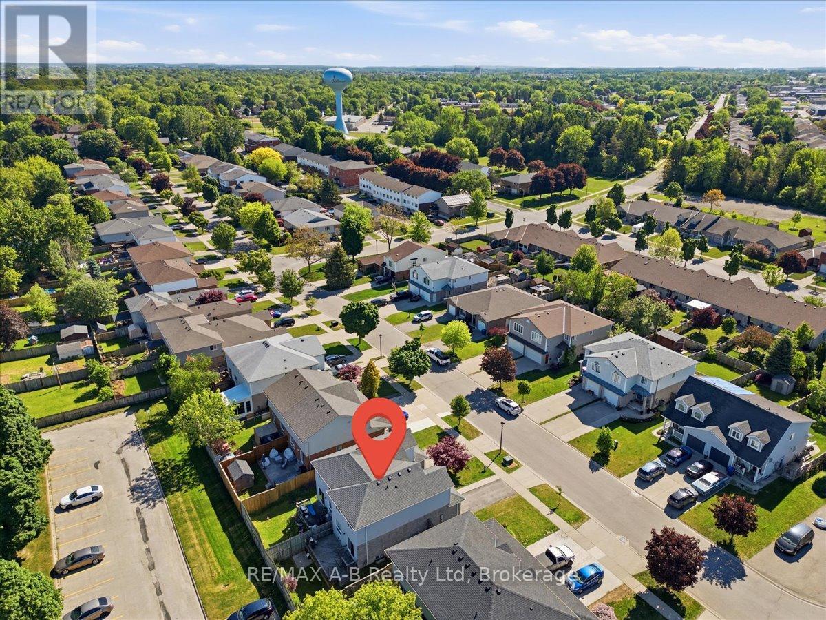 528 Nelson Street W, Stratford, Ontario  N5A 2K8 - Photo 4 - X13238388