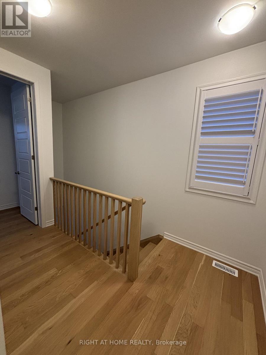 Upper - 1526 Zilio Terrace, Milton, Ontario  L9E 2H8 - Photo 18 - W13162830