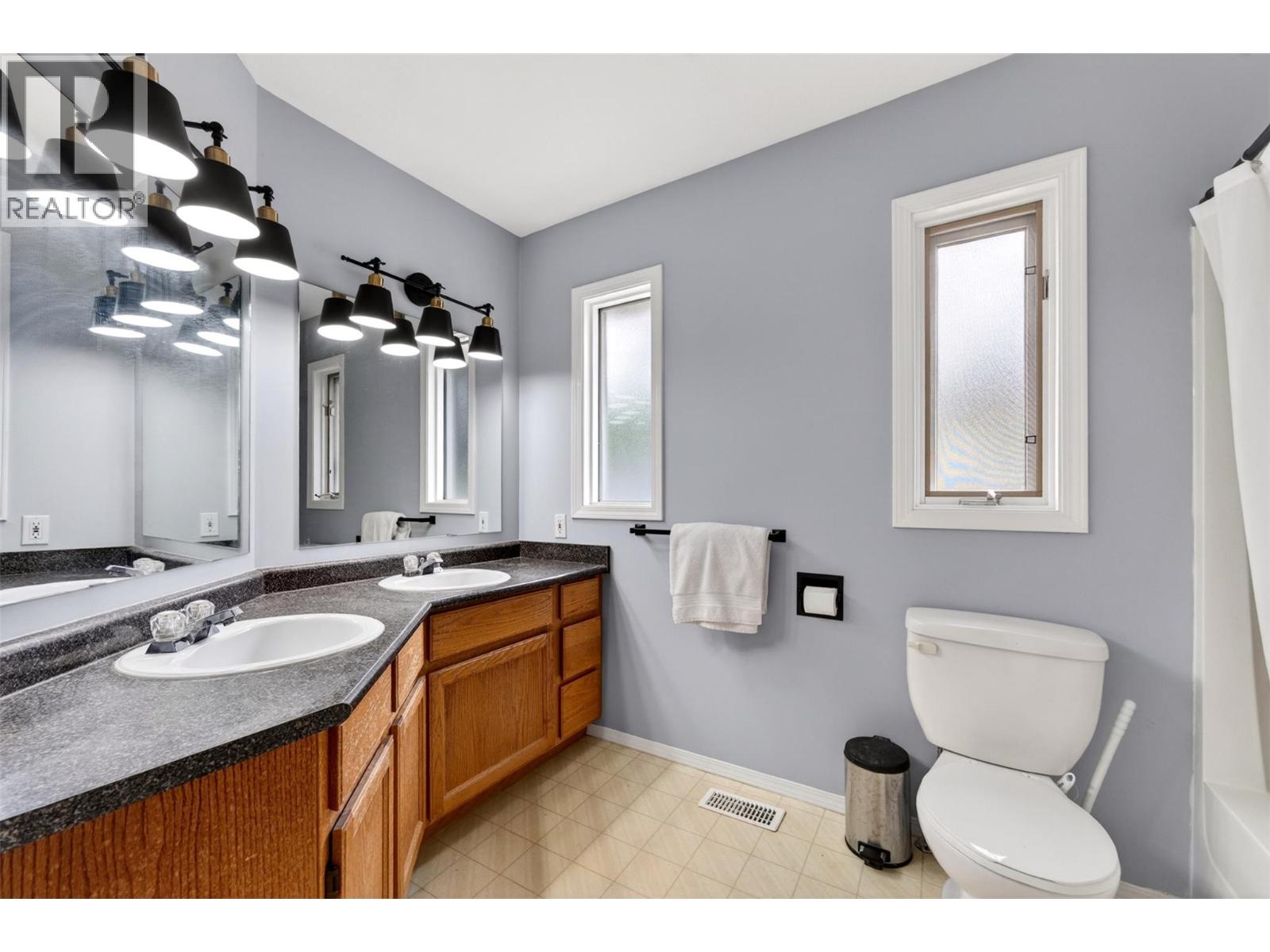 604 Innes Street W, Nelson, British Columbia  V1L 3J3 - Photo 27 - 10390315