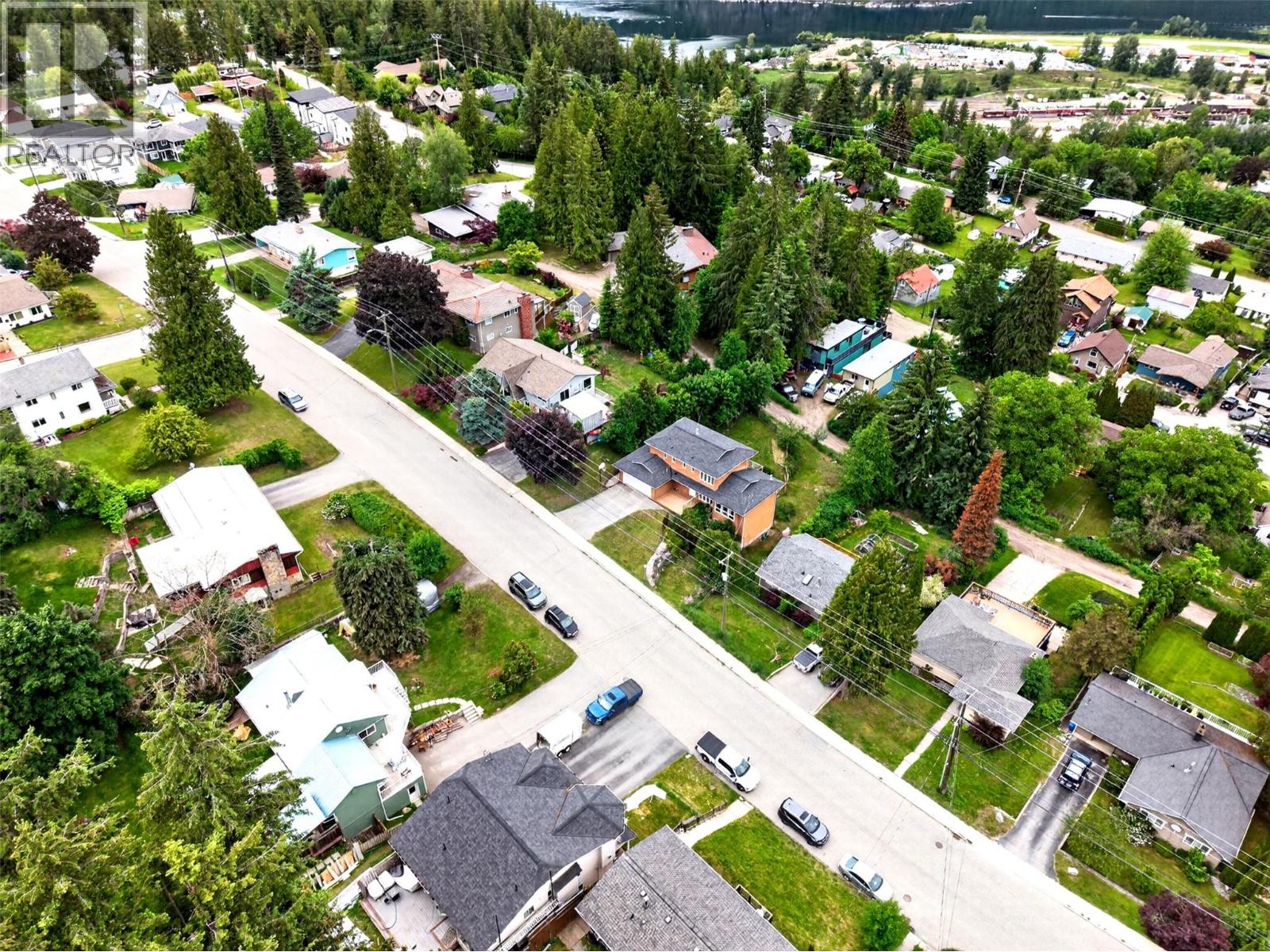 604 Innes Street W, Nelson, British Columbia  V1L 3J3 - Photo 47 - 10390315