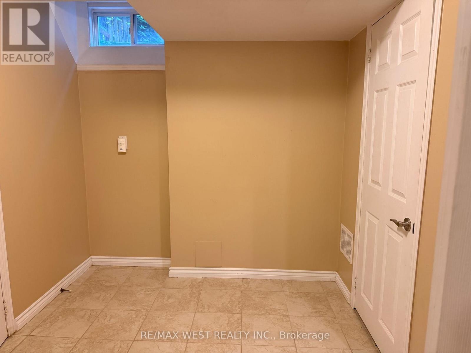 Basement - 6409 Torre Drive, Mississauga, Ontario  L5V 2S5 - Photo 5 - W13099992